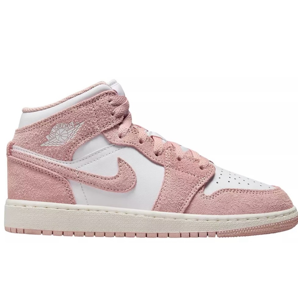 Air Jordan 1 Kids' Grade School Mid Shoes - Big Kid Size 4.
